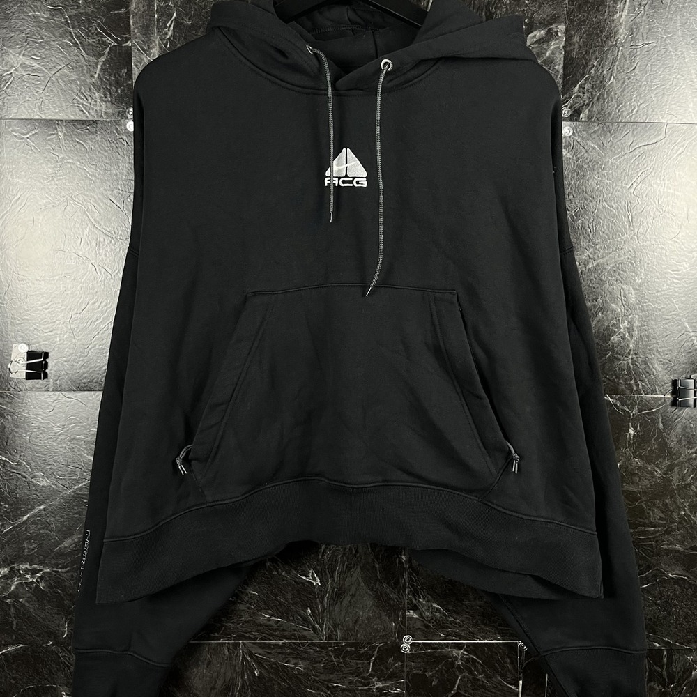 Nike ACG Women's Black Therma-Fit Fleece Hoodie Medium